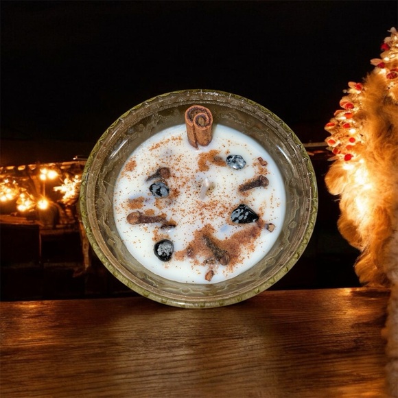 Warm Spiced Apple Pie 6oz Candle Hand Made with Cinnamon Sticks & Red Jasper - Picture 3 of 5